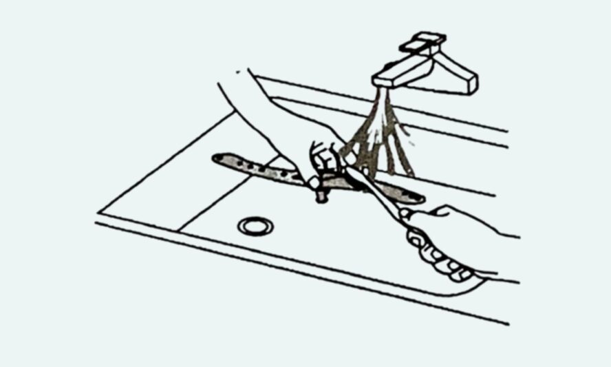 Cách vệ sinh máy rửa bát Chefs sạch sẽ, khử mùi hôi hiệu quả tại nhà 7 Bước 2_ Rửa phun nước với nước rửa chén