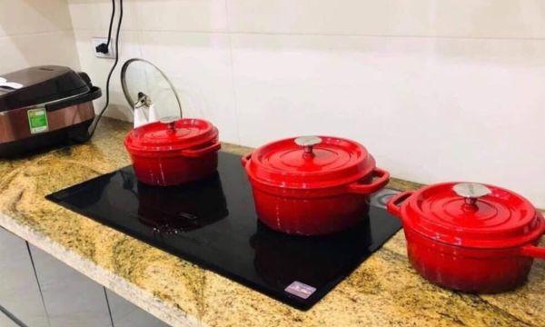 nồi gang nấu cho bếp từ